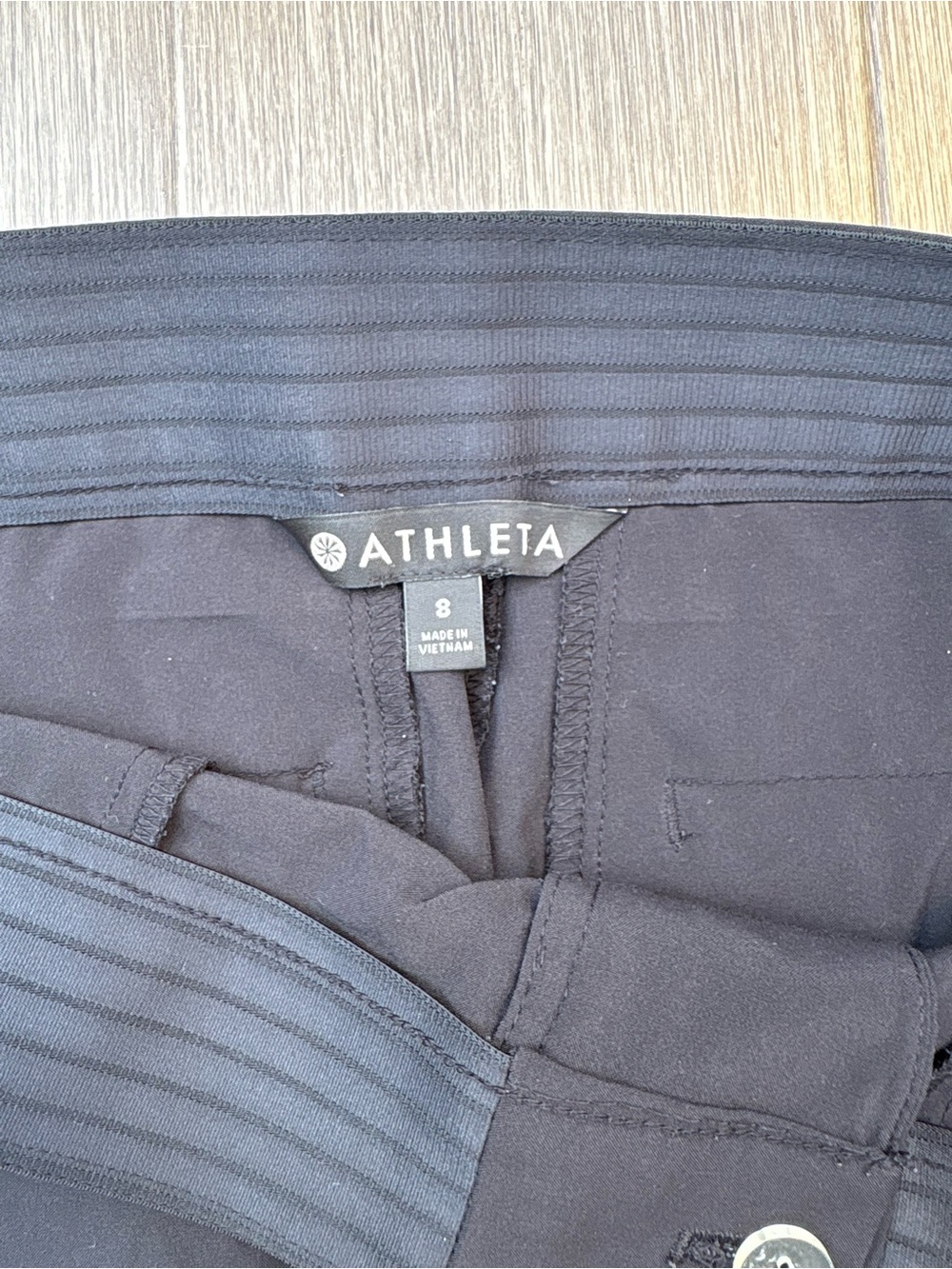 Athleta Tribeca Cropped Flowy Mid-Rise Pants In Black Size 8 - Picture 4 of 14